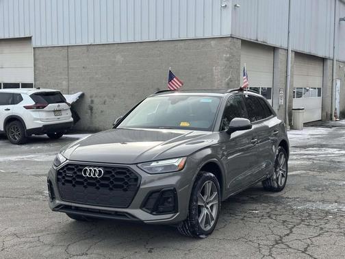 2025 Audi Q5 45 S line Premium