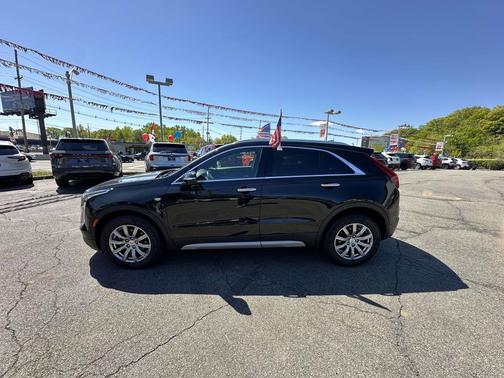 Stellar Black Metallic 2023 Cadillac XT4 Premium Luxury