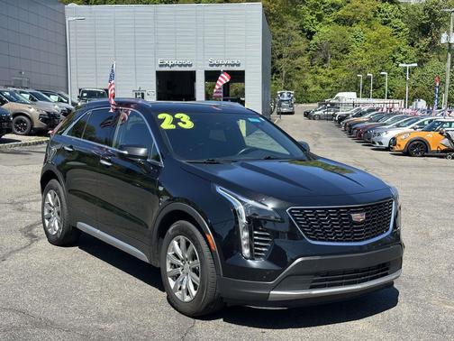 Stellar Black Metallic 2023 Cadillac XT4 Premium Luxury