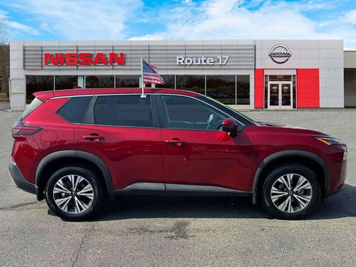 2022 Nissan Rogue SV