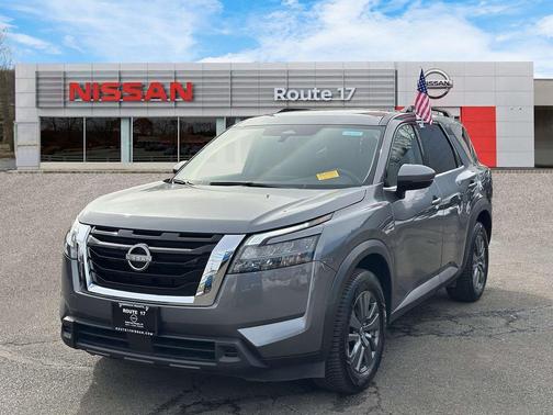 2024 Nissan Pathfinder SV 4WD