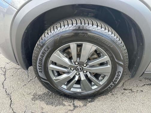 2024 Nissan Pathfinder SV 4WD