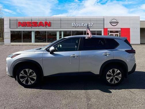 2022 Nissan Rogue SV