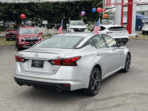 Brilliant Silver Metallic 2023 Nissan Altima SR Intelligent AWD