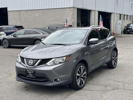 Gun Metallic 2019 Nissan Rogue Sport SL