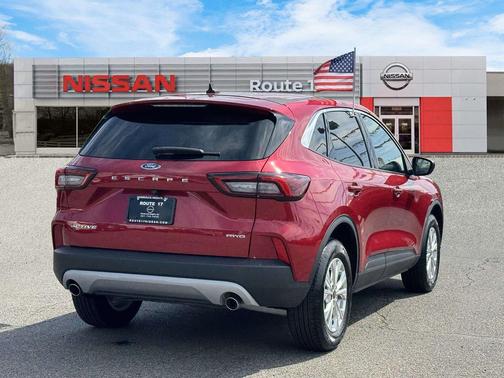 Rapid Red Metallic Tinted Clearcoat 2023 Ford Escape Active