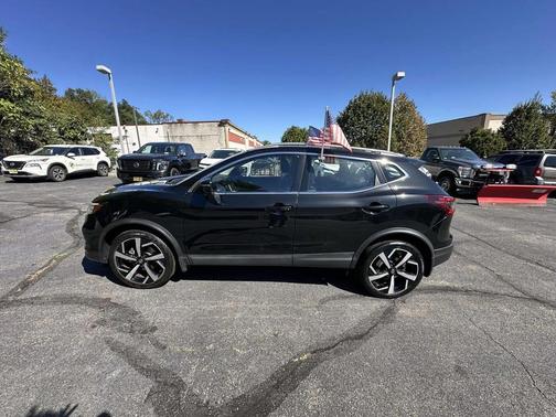 2021 Nissan Rogue Sport SL