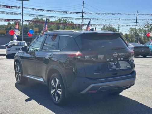2022 Nissan Rogue SL