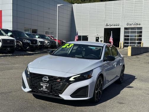 2023 Nissan Altima SR FWD