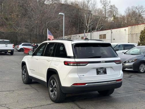 2024 Jeep Grand Cherokee 4xe Base