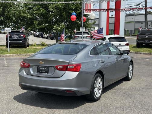 Mineral Gray Metallic 2024 Chevrolet Malibu FWD 1LT