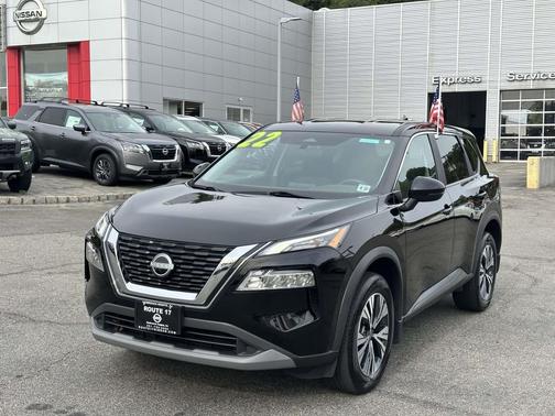 2022 Nissan Rogue SV