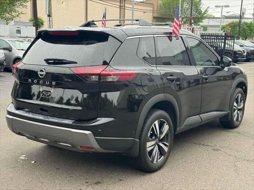 2024 Nissan Rogue SL