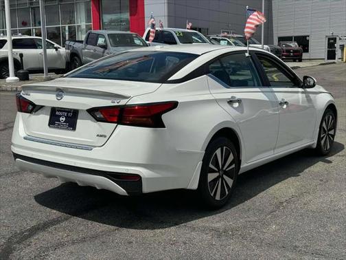 2022 Nissan Altima 2.5 SV