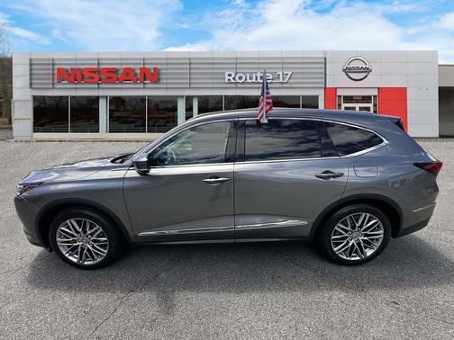 Lunar Silver Metallic 2023 Acura MDX Advance Package