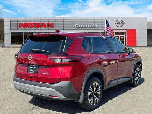 2022 Nissan Rogue SV