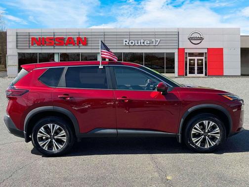 2022 Nissan Rogue SV