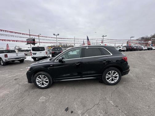 2025 Audi Q3 Premium 45 TFSI S line quattro Tiptronic