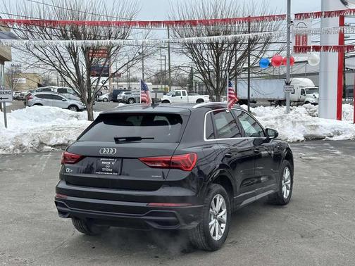 2025 Audi Q3 Premium 45 TFSI S line quattro Tiptronic