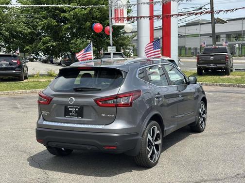 Gun Metallic 2020 Nissan Rogue Sport SL