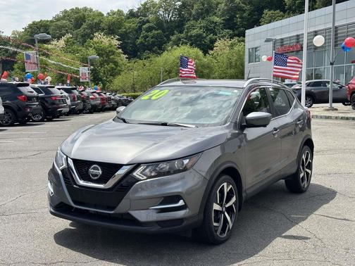 Gun Metallic 2020 Nissan Rogue Sport SL
