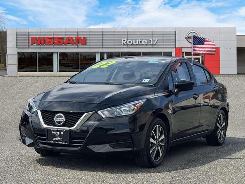 Super Black 2022 Nissan Versa 1.6 SV