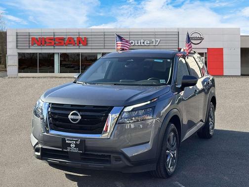 2025 Nissan Pathfinder SV 4WD