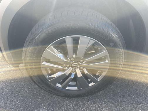 2025 Nissan Pathfinder SV 4WD