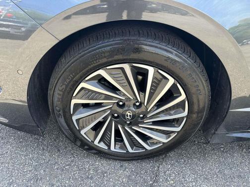 Portofino Gray 2025 Hyundai SONATA Hybrid Limited