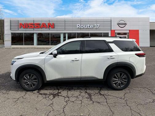 2024 Nissan Pathfinder SV 4WD