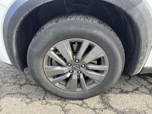 2024 Nissan Pathfinder SV 4WD