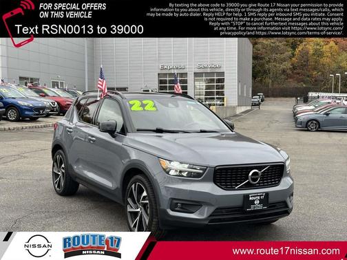 2022 Volvo XC40 T5 R-Design