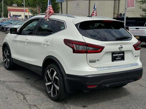 2022 Nissan Rogue Sport SL