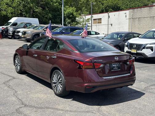 Garnet Pearl Metallic 2023 Nissan Altima 2.5 SV