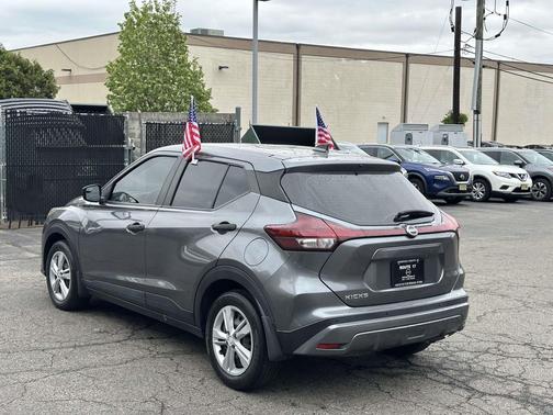 Gun Metallic 2021 Nissan Kicks S