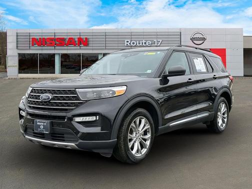 Agate Black Metallic 2022 Ford Explorer XLT