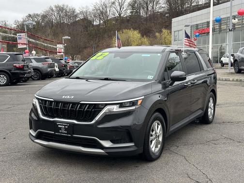 2022 Kia Carnival LXS