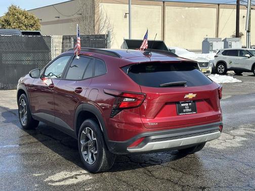 2025 Chevrolet Trax LT