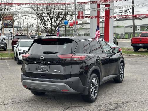 Super Black 2022 Nissan Rogue SV