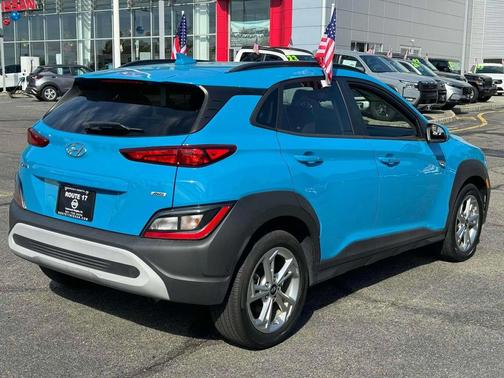 2022 Hyundai KONA SEL