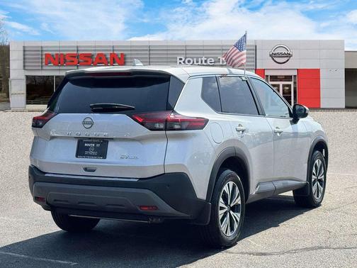 Brilliant Silver Metallic 2023 Nissan Rogue SV