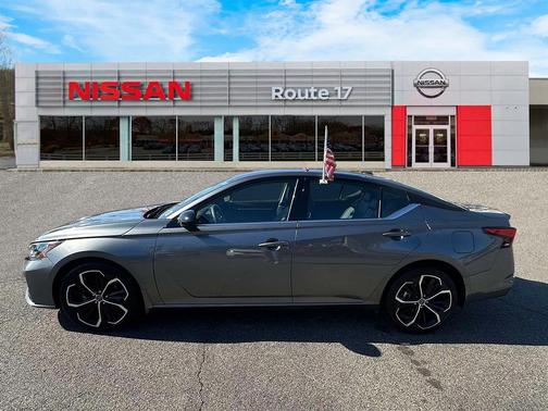 2023 Nissan Altima SR Intelligent AWD