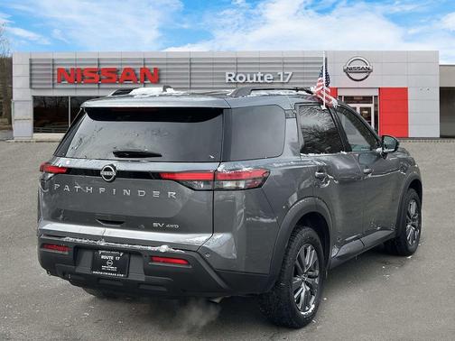 2024 Nissan Pathfinder SV 4WD