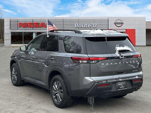 2024 Nissan Pathfinder SV 4WD