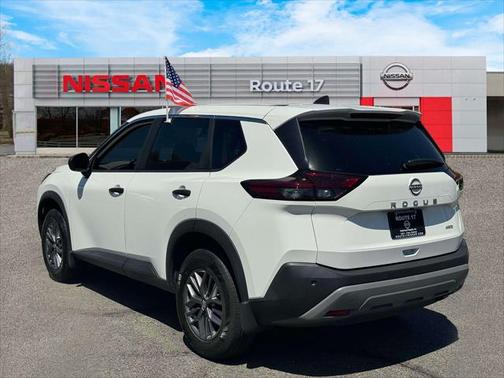 2022 Nissan Rogue S