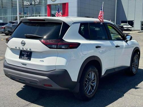 2022 Nissan Rogue S