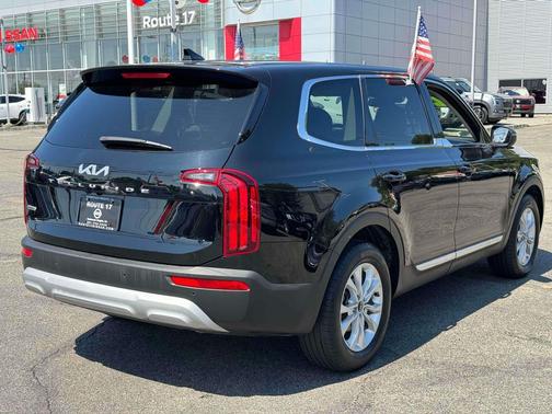 2022 Kia Telluride LX
