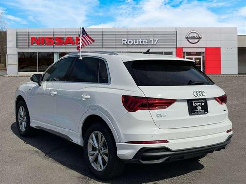 2024 Audi Q3 Premium 45 TFSI S line quattro Tiptronic