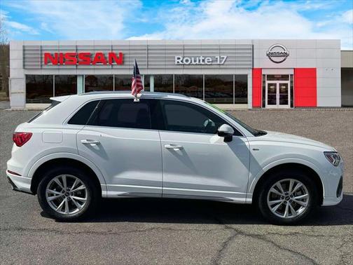 2024 Audi Q3 Premium 45 TFSI S line quattro Tiptronic