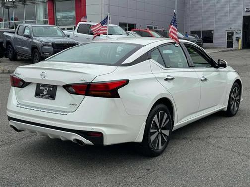 2022 Nissan Altima 2.5 SL